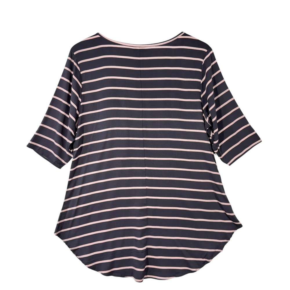 Torrid Women's Top Size 00 Gray White Stripe V Neck Tunic Short Sleeve Plus - Picture 3 of 9